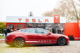 Экс-работник Tesla обвинил компанию в обмане инвесторов