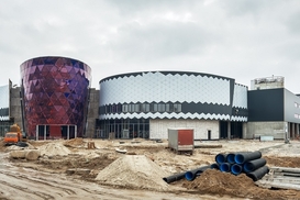 Компания КБ "Надра" купила на аукционе ТРЦ Respublika