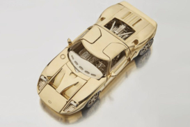 Золотую масштабную модель Ford продали за 75 тыс долларов