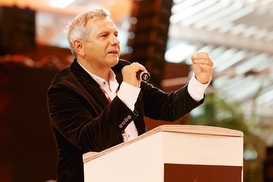 Устенко: Почему трудовые мигранты станут меньше денег переводить в Украину