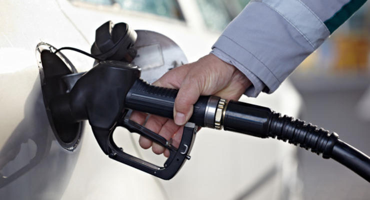 На АЗС – праздник: Цены на топливо начали снижаться