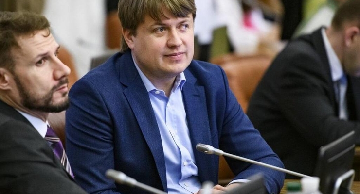 Энергоэксперт разоблачил манипуляции представителя президента в правительстве