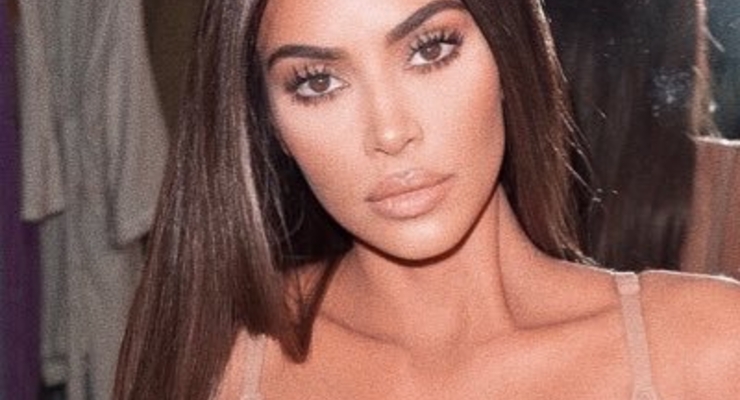 twitter.com/KimKardashian