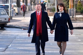 "Недвижимость Ляшко": Мать "радикала" вновь купила квартиру и землю