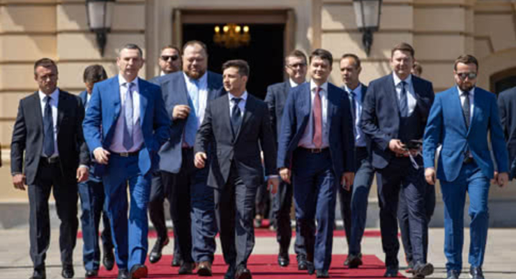 Слуги приняли закон с правкой Геруса, закрепившей импорт электроэнергии из России и Беларуси