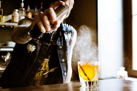 Сколько украинские семьи тратят на алкоголь