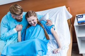 В Украине могут запретить рожать детей без лицензии