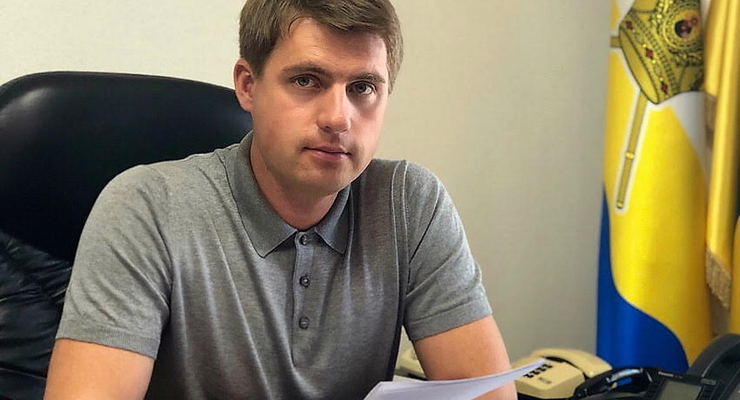 Уволенный таможенник Криль пытается вернуться на службу