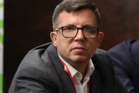 Заглядывают в карты