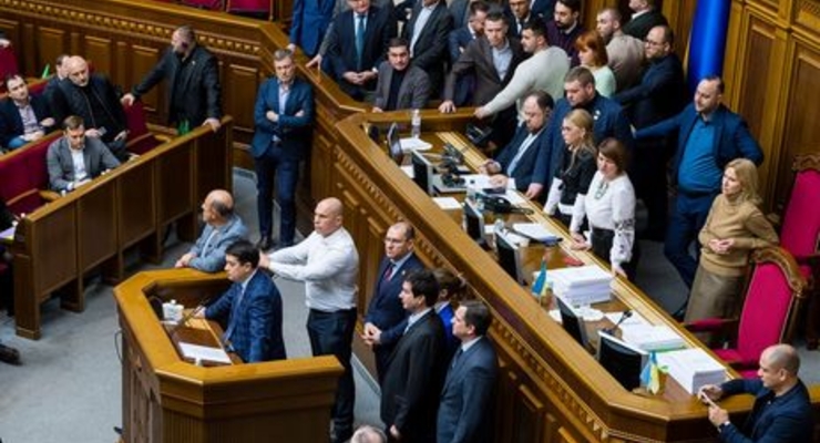 Верховная Рада Украины / kmu.gov.ua