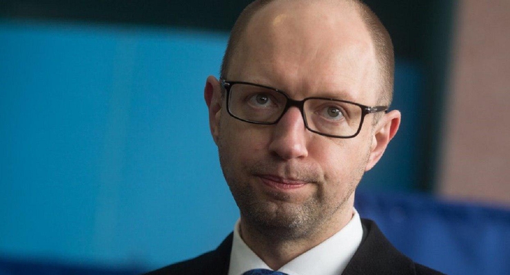 "За спиной президента Ахметов возвращает в политику Яценюка" - политолог