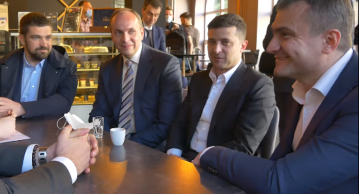 Кофе в Хмельницком стоило топ-чиновникам по 17 тысяч гривен / Скрин из видео