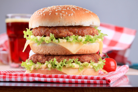 Гривна в индексе Big Mac 2020 оказалась одной из самых недооцененных валют