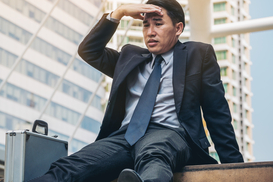 Большая половина безработных в Украине имеет высшее образование