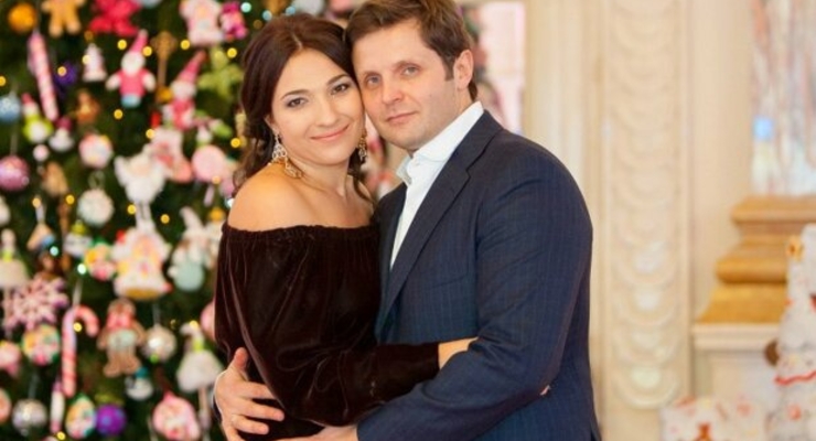 Слуга Народа Холодов лоббирует свой табачный бизнес, угрожая международным компаниям