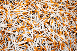 Госстат: Сигареты и алкогольные напитки за год серьезно подорожали