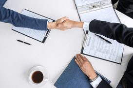 Когда и как заключать письменный трудовой договор: Совет от Гоструда