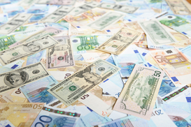 Курс валют на 22.10.2020: Доллар дешевеет, евро продолжает ползти вверх