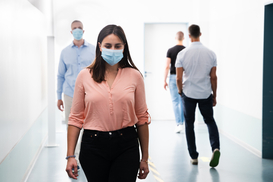 Рада одобрила штрафы за отсутствие и неправильное ношение масок: Детали