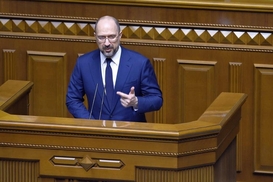 Кабмин официально отменил карантин выходного дня