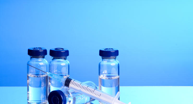 Вакцин не хватит: Что планируют по вакцинации от COVID-19 в бюджете-2021