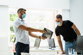 Вступил в силу закон о новых штрафах для бизнеса: Теперь гоняют за маски