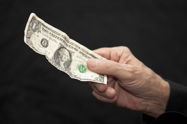 Куда можно сдать изношенные доллары и евро: Комментарий от НБУ