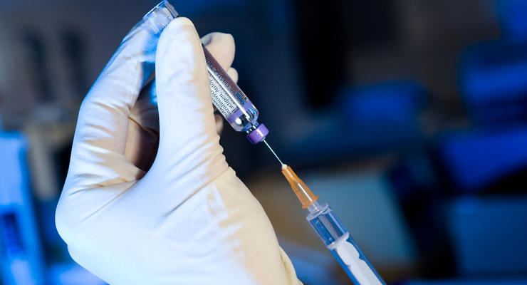 В Украину летит первая вакцина от коронавируса: Что известно
