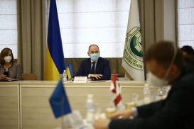 Платная вакцина от COVID-19 в Украине: Когда ждать