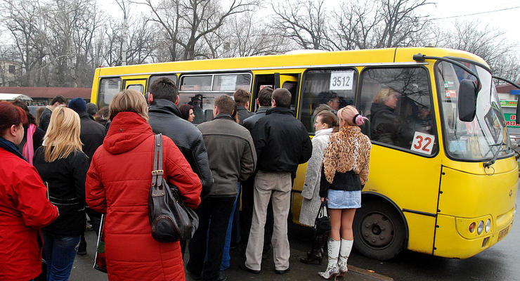 В Киеве вырастет проезд в маршрутках: Сколько придется платить