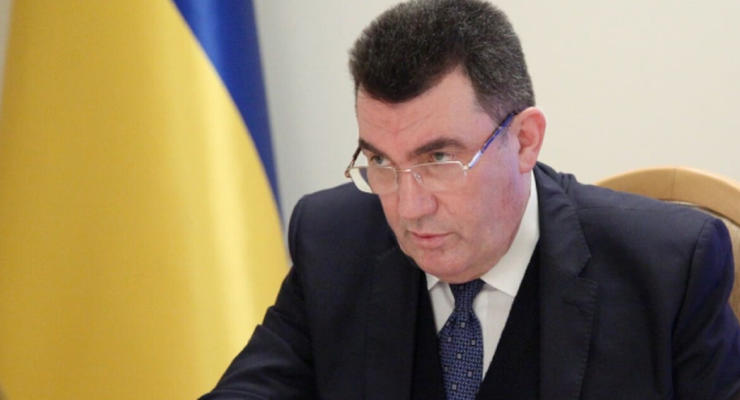 Янукович и Азаров могут иметь активы в Украине - Данилов