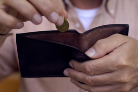 Пенсионный возраст будут поднимать до 63-65 лет - депутат Киевсовета