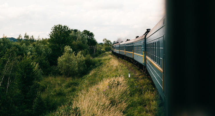Запорожская и Хмельницкая область в "красной зоне": Как будут ходить поезда