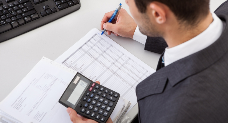 Подача налоговой декларации в Украине. / depositphotos.com