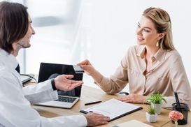 Интересный факт: Ученые выяснили, в какое время суток легче получить кредит