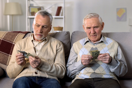 Кабмин планирует выплатить переселенцам 11 млрд грн: кто и за что получит деньги