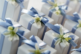 Желаем долгих лет: что подарить родителям на юбилейную годовщину свадьбы