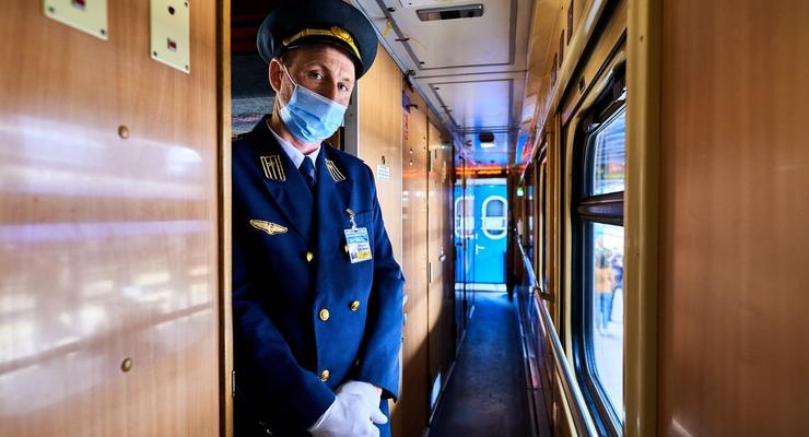 Пригородные поезда на востоке Украины / Facebook