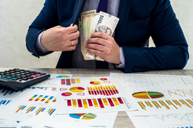 Сколько зарабатывают главы обладминистраций: Инфографика