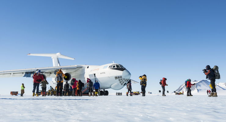 Работа на станции в Антарктиде / depositphotos