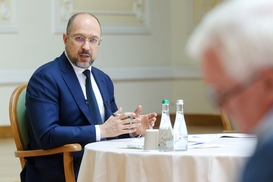 Ежемесячная доплата к пенсии: Шмыгаль анонсировал новые надбавки к выплатам