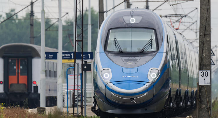 Польша восстанавливает железнодорожное сообщение с Украиной