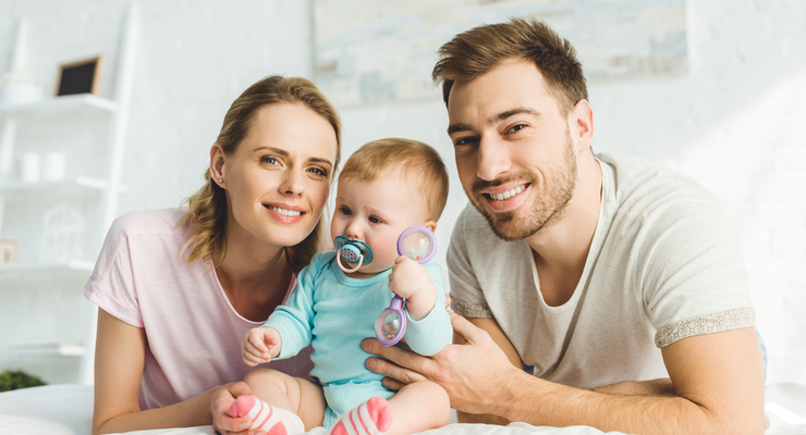 Выплаты на ребенка поднимут / depositphotos