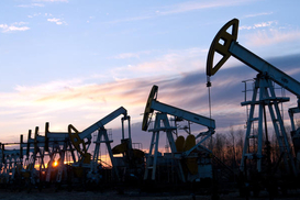 Цены на нефть 7.10.2021: Стоимость падает после достижения многолетних максимумов