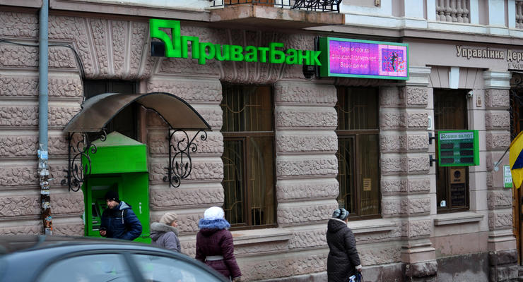 "Приват24" и банкоматы перестанут работать: в ПриватБанке предупредили украинцев
