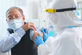 Во Франции будут вводить бустерные дозы всем взрослым