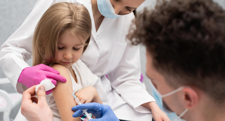 В Польше начнут вакцинировать от COVID-19 детей