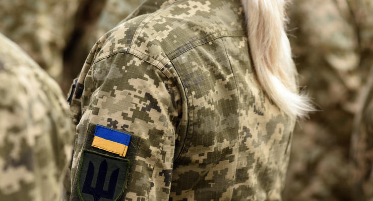Воинский учет для женщин: В Украине сократят перечень профессий