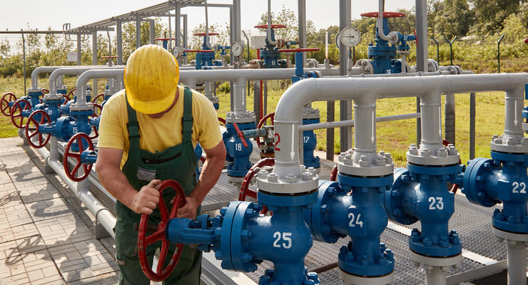 Газпром снижает поставки газа в ЕС — из хранилищ отбирают рекордное количество топлива
