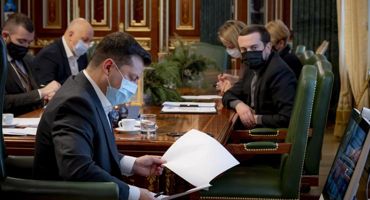 У Президента рассказали, на что украинцы тратят тысячу за вакцинацию